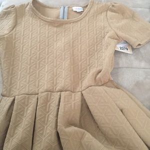 NWT Lularoe M tan Amelia dress with pockets